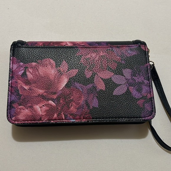 NWOT Victoria’s Secret The Victoria Floral Tech Wristlet - Picture 3 of 7
